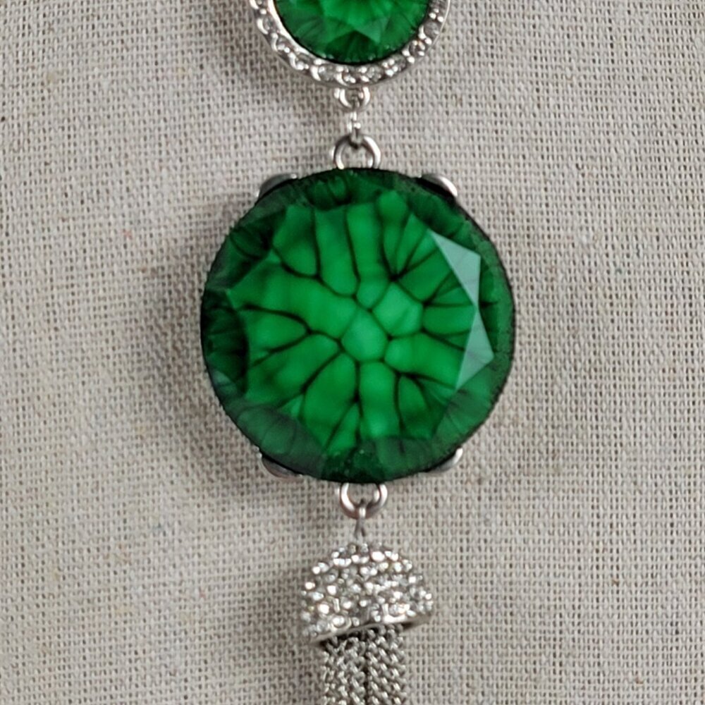 Vera Wang Green Cabochon Clear Crystal Tassel Pendant Necklace 32 In Silver Tone - Picture 3 of 11